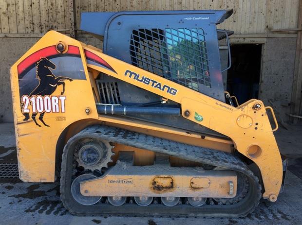  2016 Mustang 2100RT Compact Track Loaders