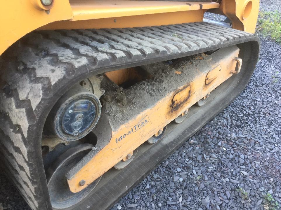 2016 Mustang 2100RT Compact Track Loaders