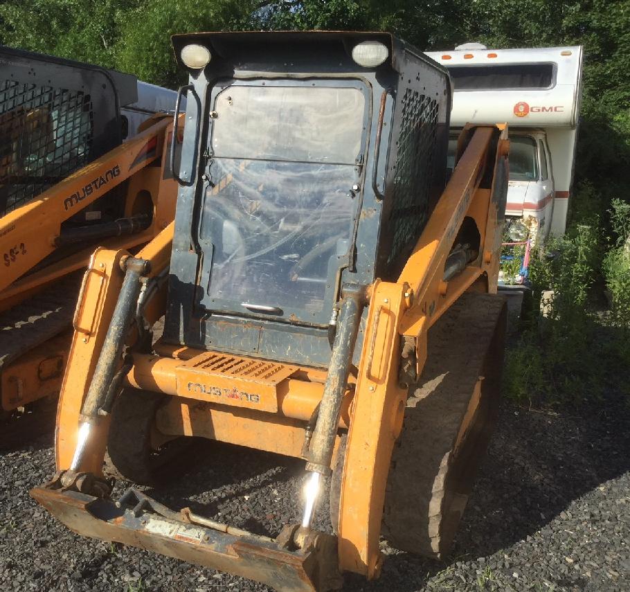  2016 Mustang 2100RT Compact Track Loaders