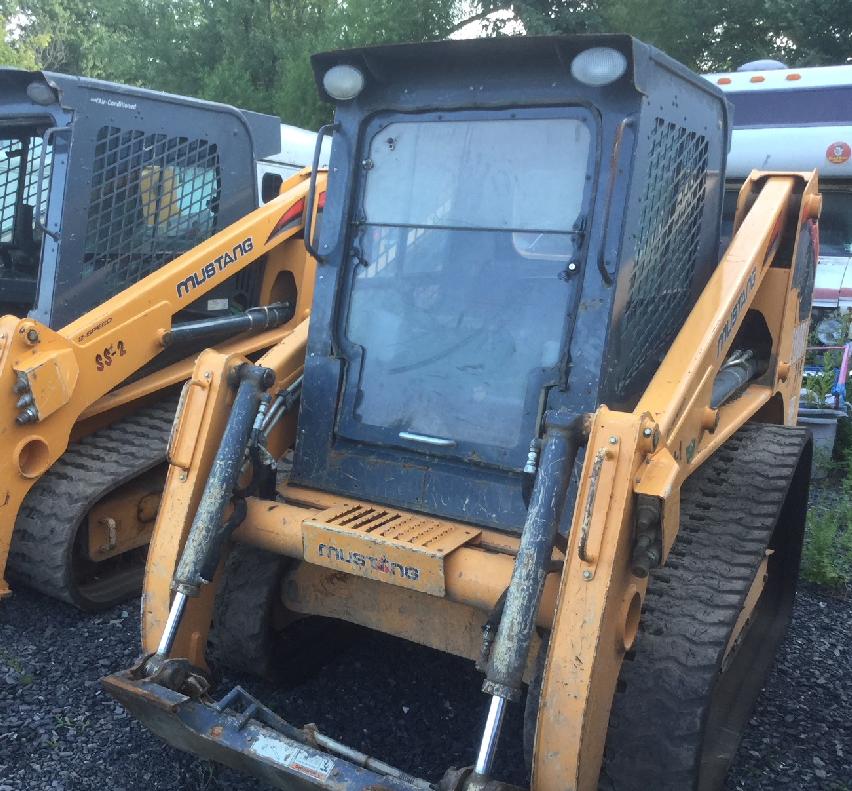  2016 Mustang 2100RT Compact Track Loaders